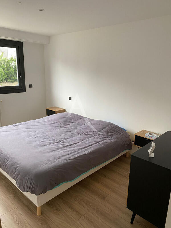 Appartement - 84 m² - 4 pièces