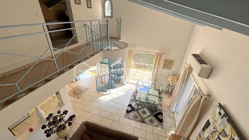 Maison - 141 m² - 5 pièces