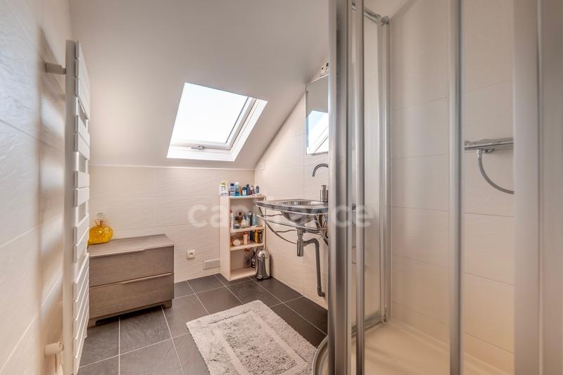 Appartement ancien - 129 m² - 6 pièces