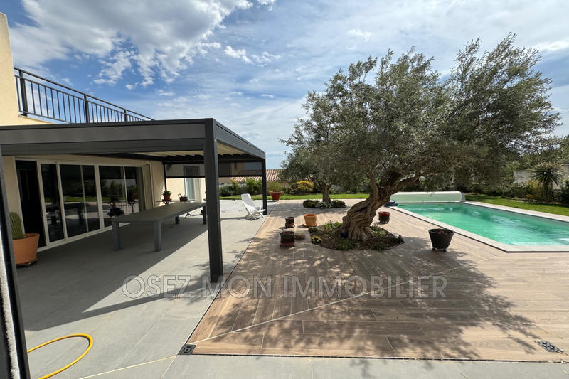 Villa - 190 m² - 6 pièces