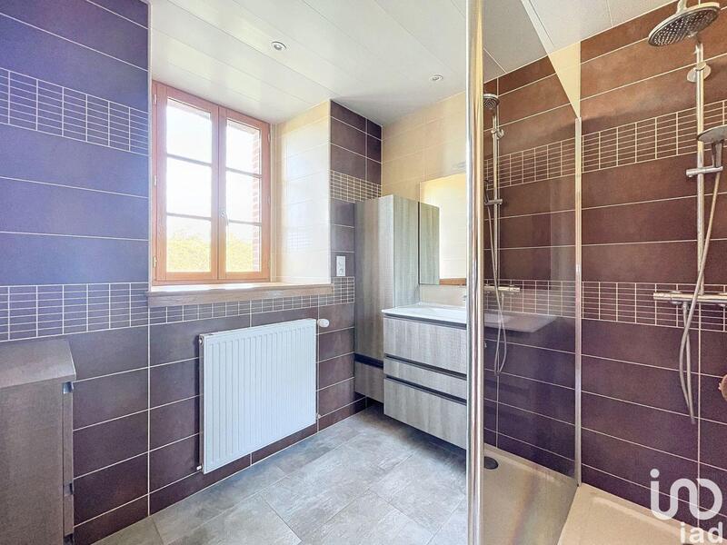 Maison - 403 m² - 11 pièces