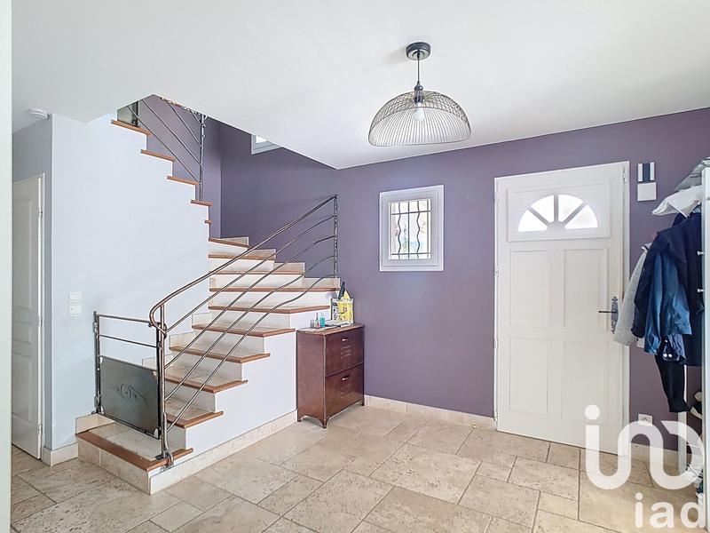 Maison - 220 m² - 8 pièces