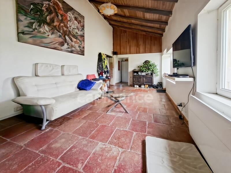 Maison - 200 m² - 6 pièces