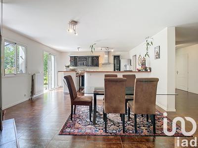 Maison - 200 m² - 8 pièces