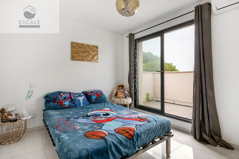 Maison - 200 m² - 6 pièces