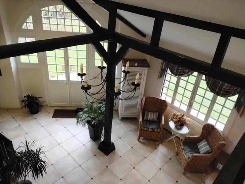 Demeure - 218 m² - 7 pièces