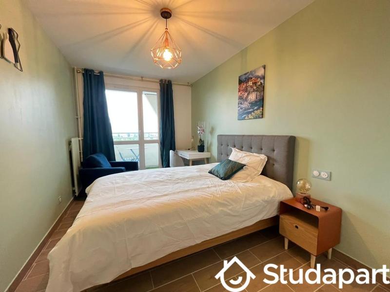 Chambre - 10 m² - 1 pièce