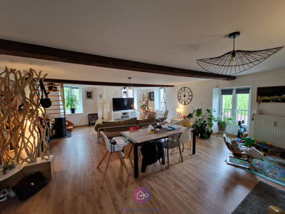 Appartement - 140 m² - 6 pièces