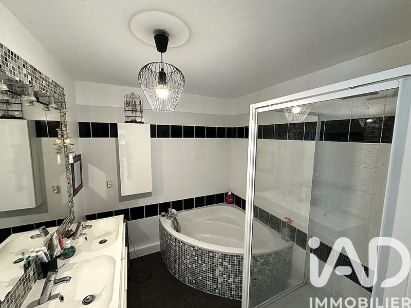 Appartement - 90 m² - 4 pièces