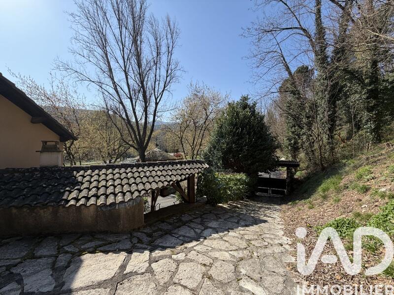 Local commercial - 250 m²