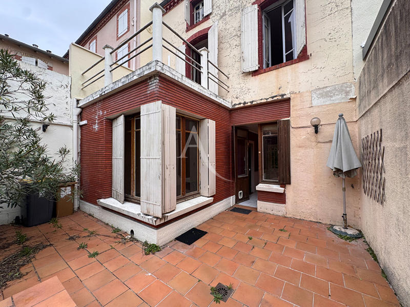 Maison - 208 m² - 8 pièces