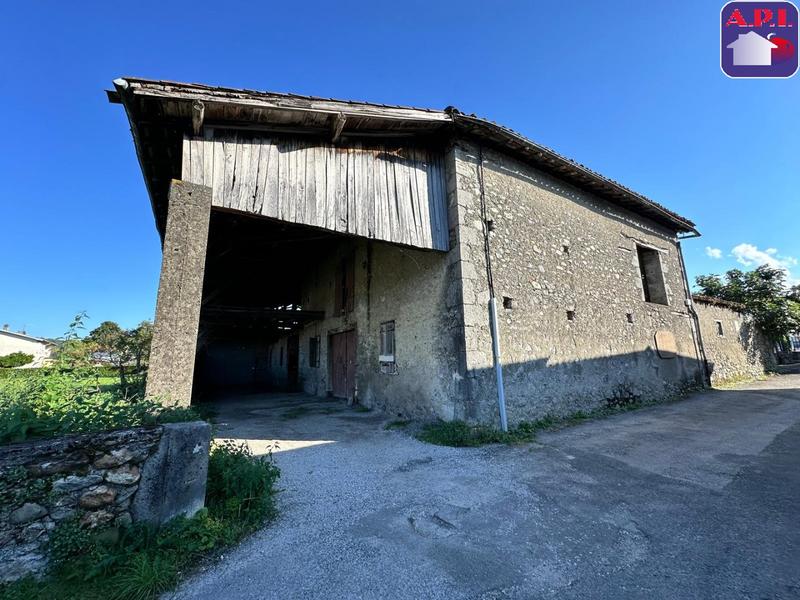 Grange - 75 m² - 1 pièce