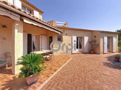 Maison - 98 m² - 5 pièces