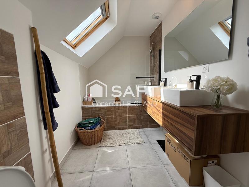 Maison - 92 m² - 5 pièces