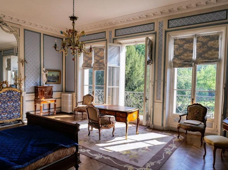 Manoir - 1 000 m² - 30 pièces