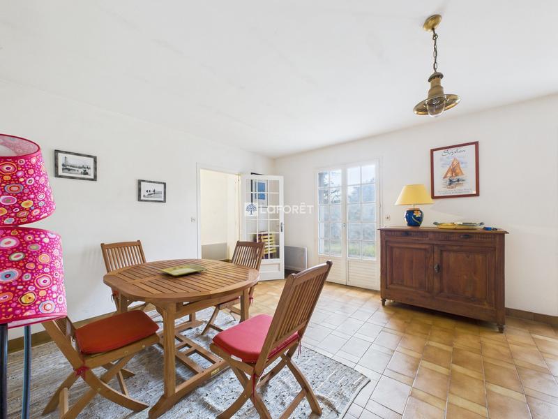 Maison traditionnelle - 138 m² - 6 pièces