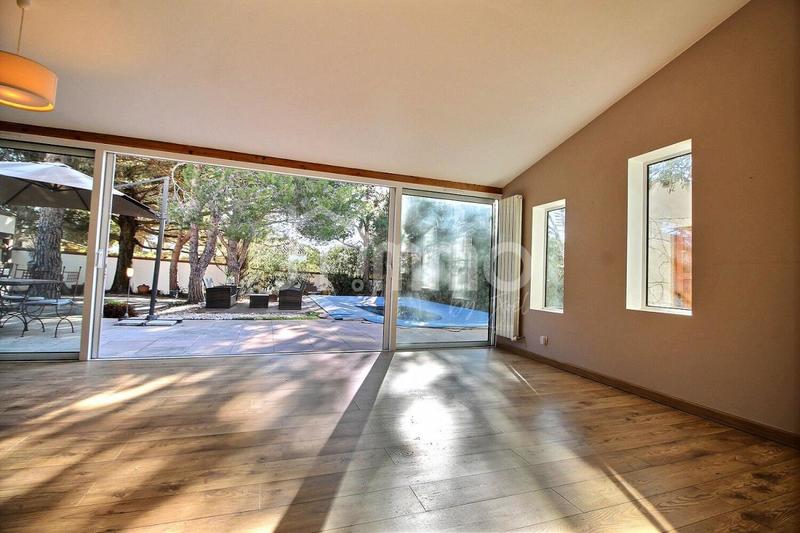 Villa - 189 m² - 7 pièces