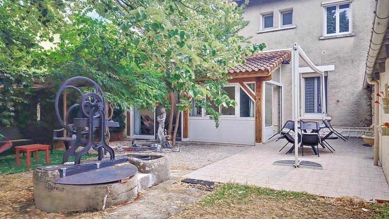 Maison - 205 m² - 8 pièces