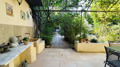 Maison - 300 m² - 9 pièces