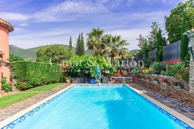 Villa - 250 m² - 7 pièces