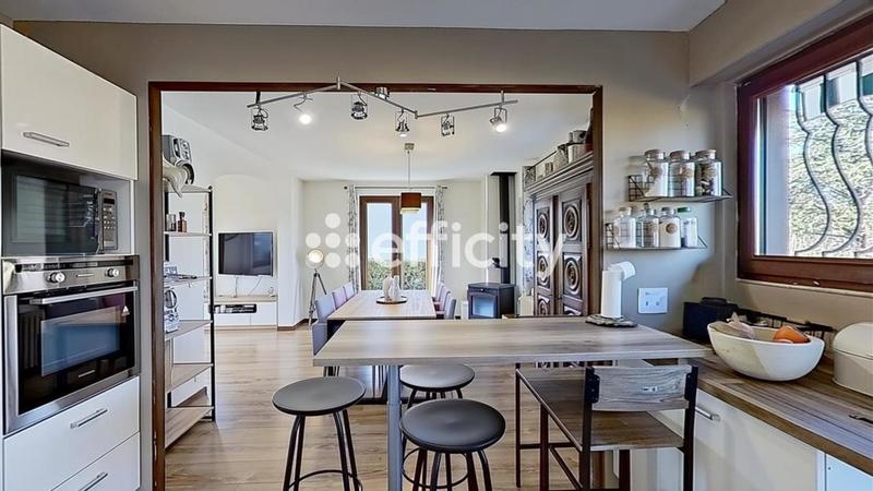 Maison - 145 m² - 6 pièces