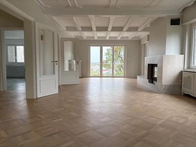 Maison - 310 m² - 6 pièces