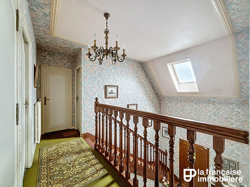 Maison - 166 m² - 8 pièces