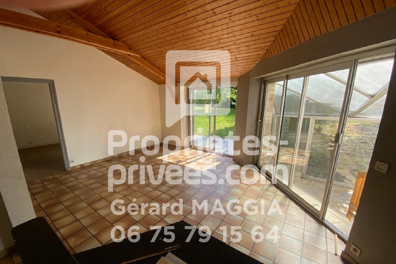 Maison - 220 m² - 11 pièces