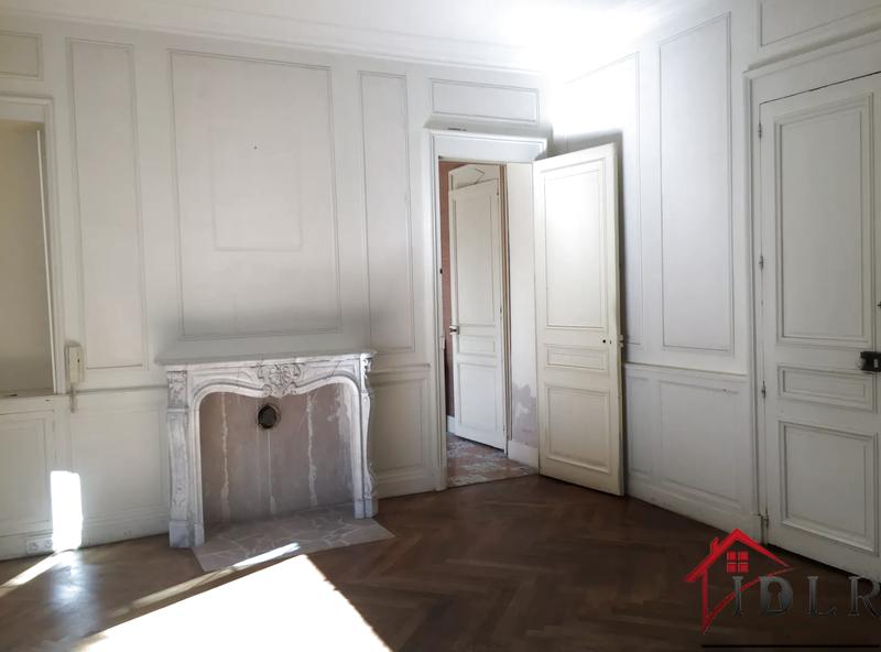 Maison - 338 m² - 8 pièces