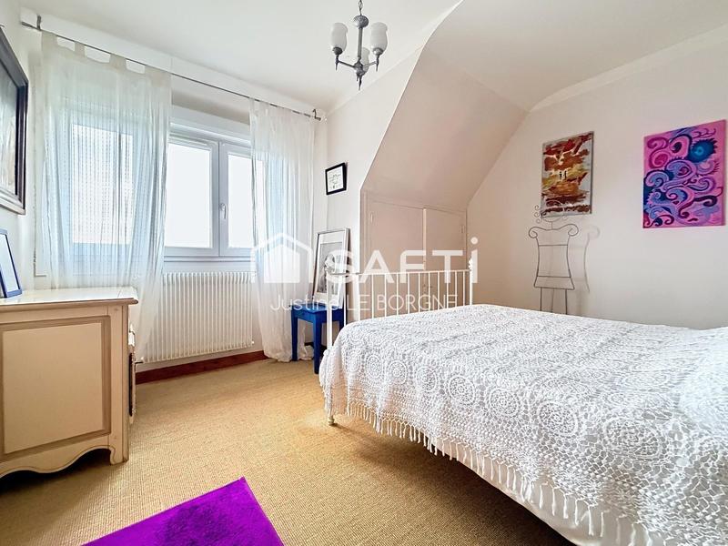 Maison - 180 m² - 7 pièces