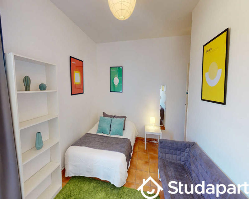 Chambre - 70 m² - 1 pièce