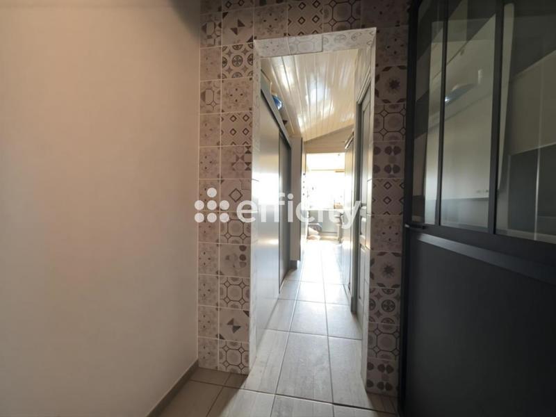 Maison - 192 m² - 5 pièces