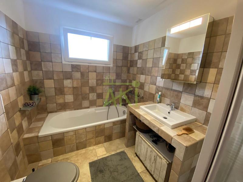 Maison - 94 m² - 4 pièces