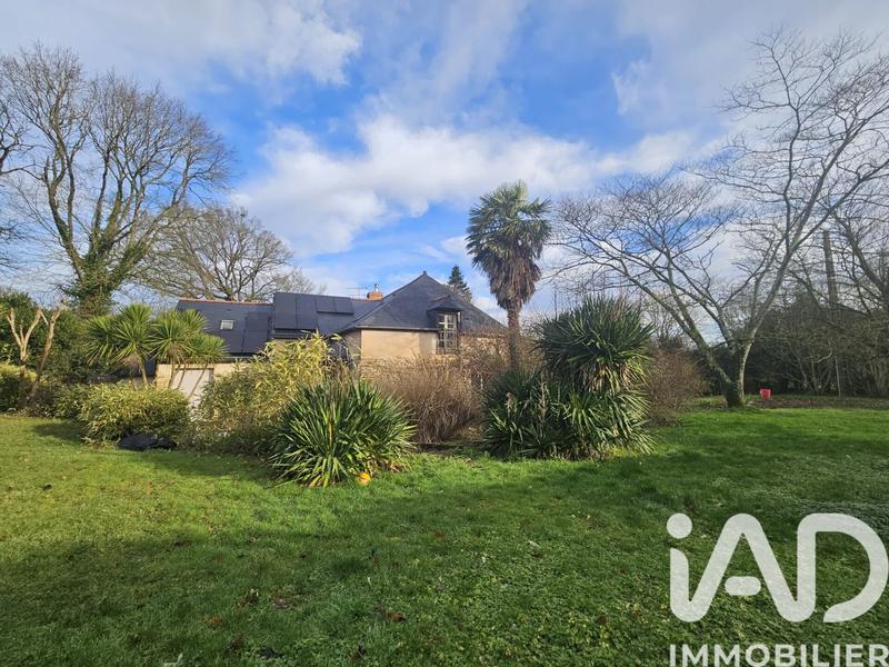 Maison - 250 m² - 8 pièces