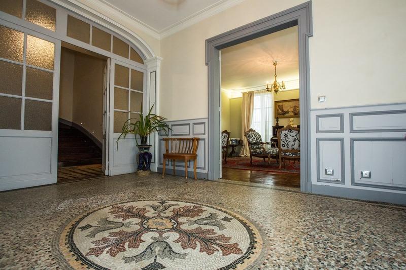 Propriété - 648 m² - 29 pièces