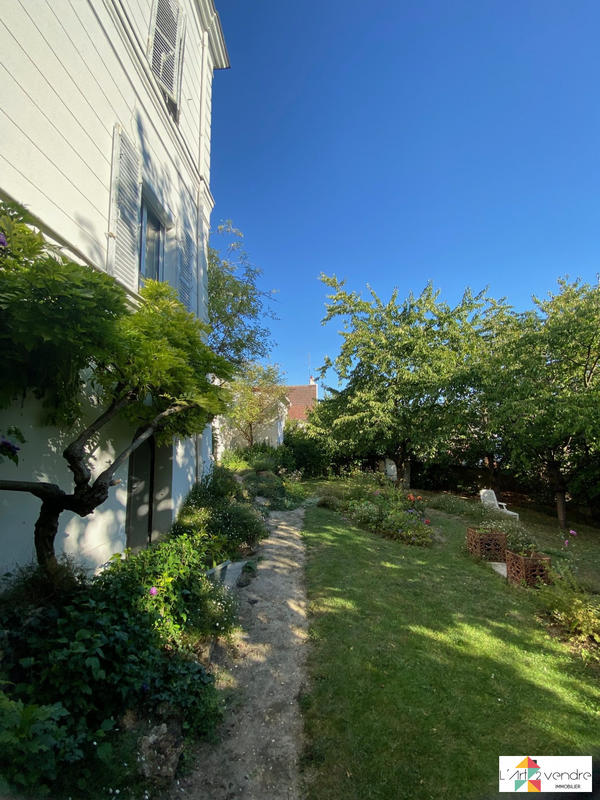 Maison - 188 m² - 8 pièces