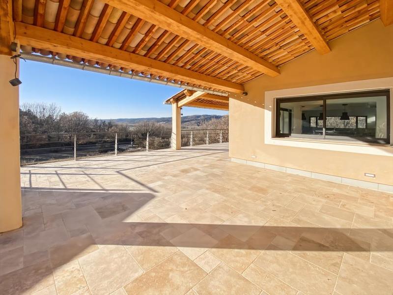 Maison - 281 m² - 6 pièces