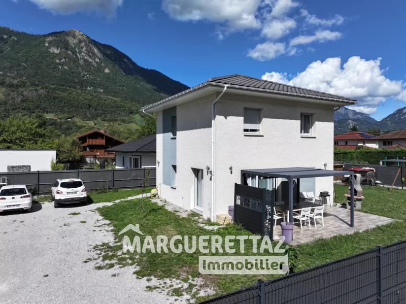 Maison - 100 m² - 5 pièces