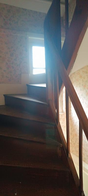 Maison - 183 m² - 9 pièces