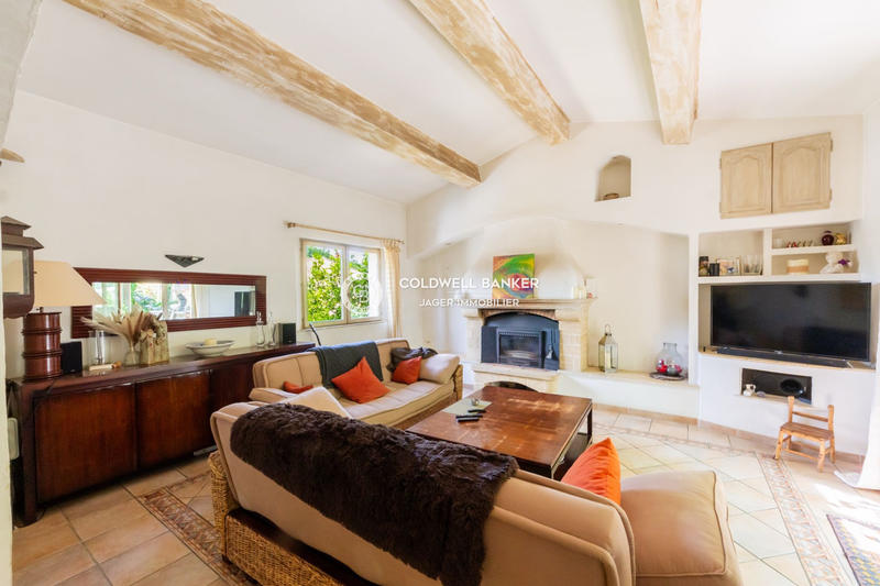 Maison - 218 m² - 7 pièces