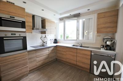 Appartement - 75 m² - 4 pièces