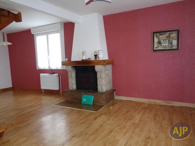 Maison - 93 m² - 5 pièces