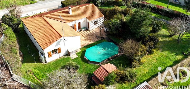 Maison - 104 m² - 4 pièces