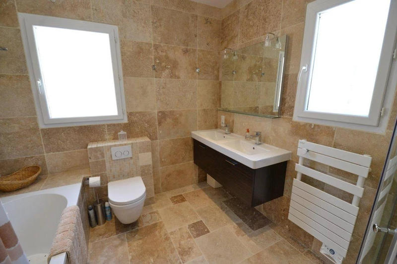 Villa - 186 m² - 6 pièces