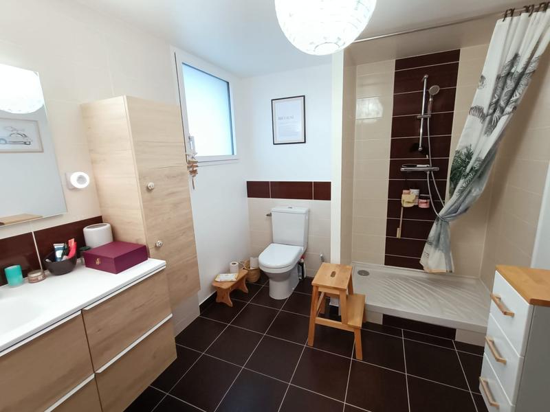 Maison contemporaine - 110 m² - 6 pièces