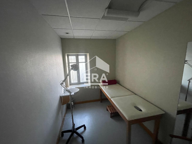 Local d'activité / Entrepôt - 339 m² - 6 pièces