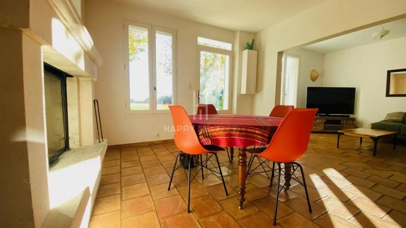 Propriété - 267 m² - 7 pièces