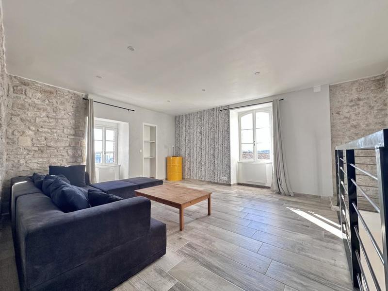 Maison - 90 m² - 3 pièces