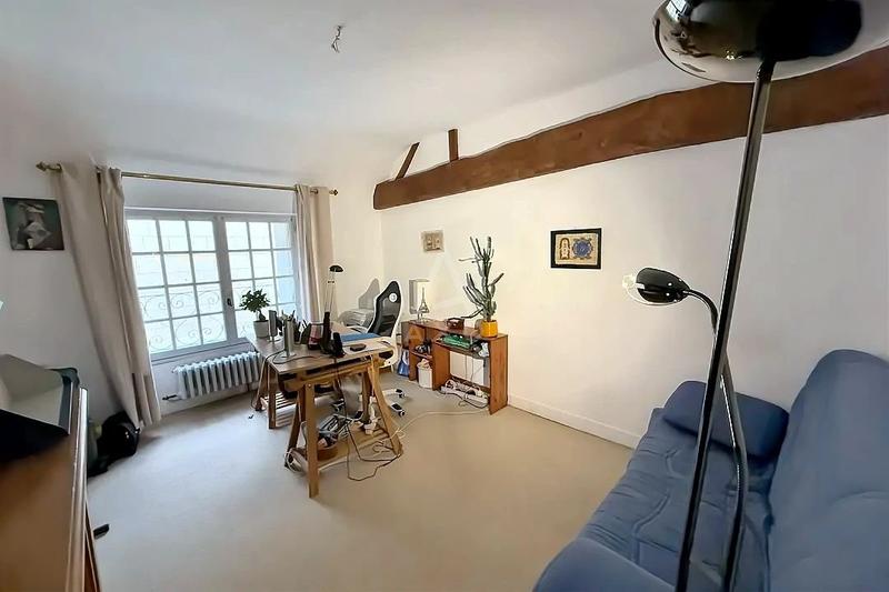 Maison - 310 m² - 12 pièces