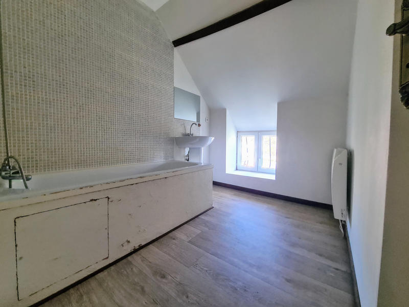 Maison - 150 m² - 8 pièces